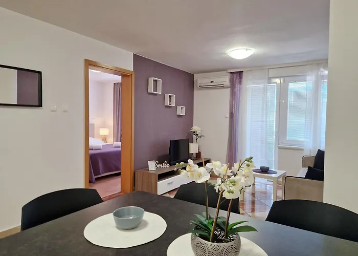 Modern Eingerichtete Fuer 4 Personen Ideal Fuer Famillien Mit Im By Interhome * Baška