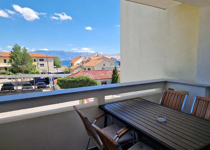 Apartmán Modern Eingerichtete Fuer 4 Personen Ideal Fuer Famillien Mit Im By Interhome Baška