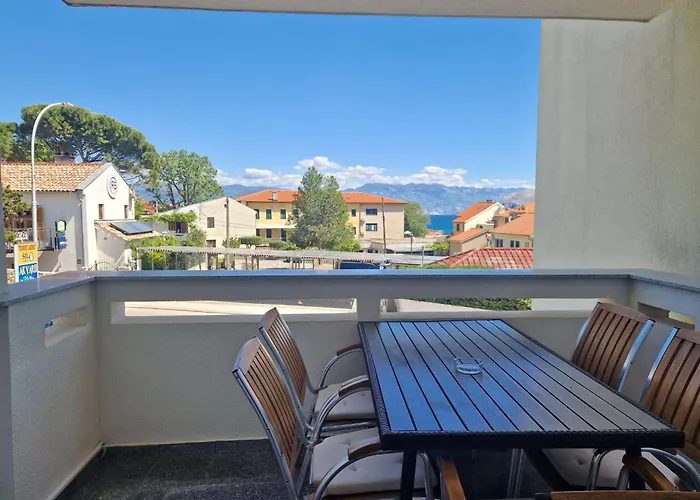 Modern Eingerichtete Fuer 4 Personen Ideal Fuer Famillien Mit Im By Interhome Apartmán *