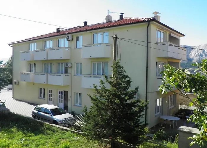 Modern Eingerichtete Fuer 4 Personen Ideal Fuer Famillien Mit Im By Interhome Apartmán Baška